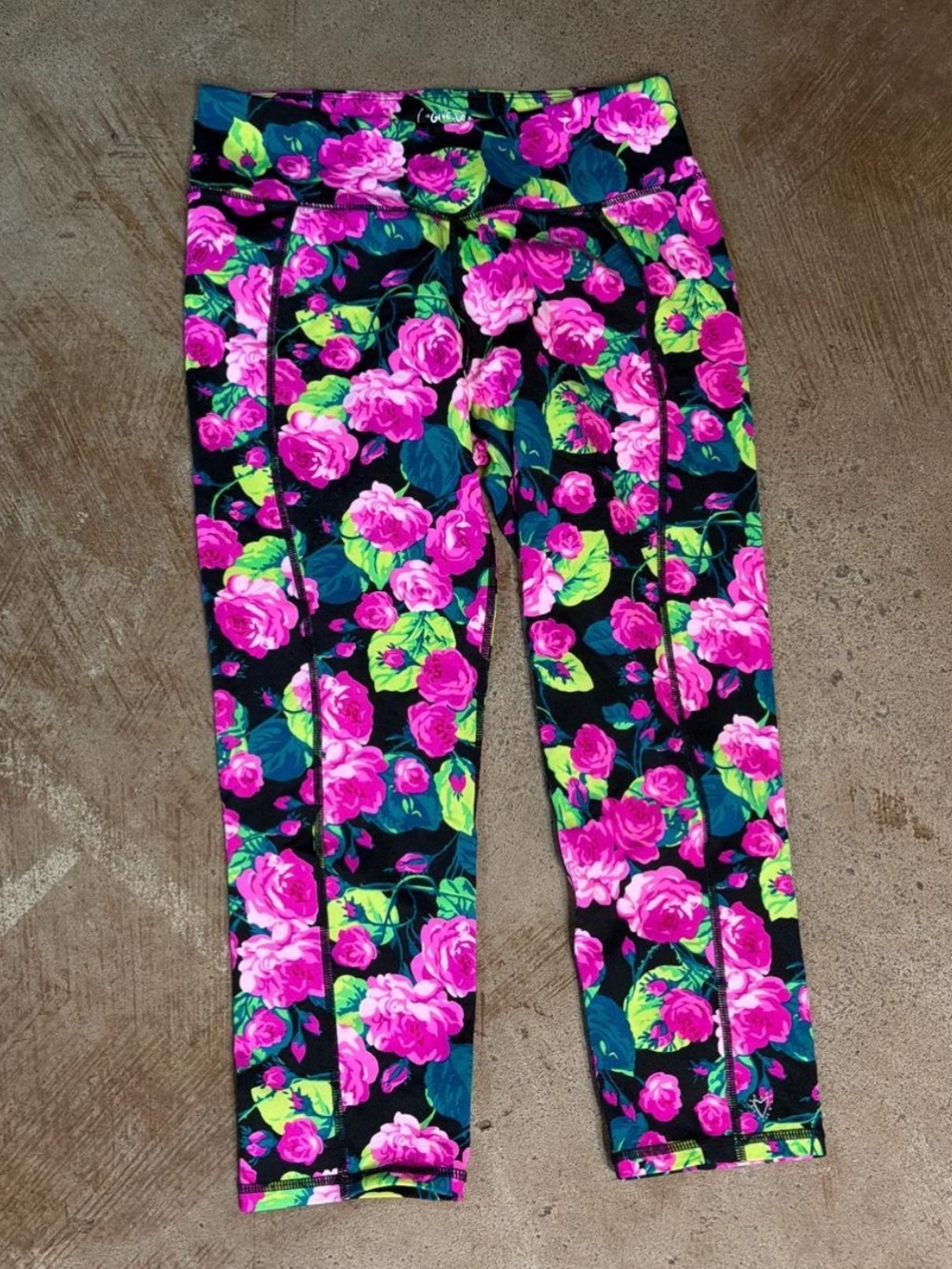 Betsey Johnson Vibrant Roses Leggings